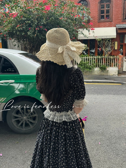 Französisches Vintage-Korsettkleid aus Spitze – Elegantes Midi-Kleid mit Puffärmeln für Damen