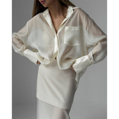 Ensemble deux pièces d'été chemise manches longues col revers en maille mercerisée et jupe fendue taille haute