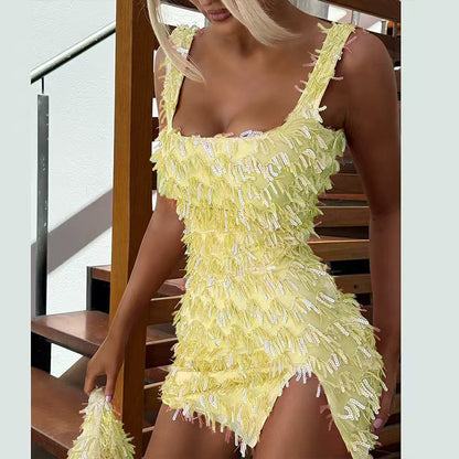 Neues Träger-Off-Shoulder-Hüftrock mit Schlitz und Haaren, schmal geschnitten, reines Verlangen-Temperament-Kleid