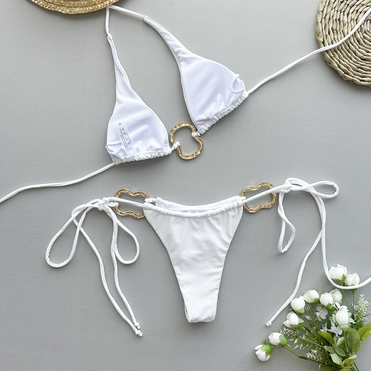 Maillot de bain bikini couleur unie à lacets