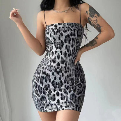Neues modisches Leopardenmuster Streetstyle Nachtclub vielseitiges Trägerkleid mit Perlen Damenbekleidung