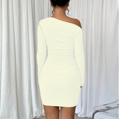 Solid color slim dress 2025 autumn new oblique shoulder long sleeve dress hip skirt