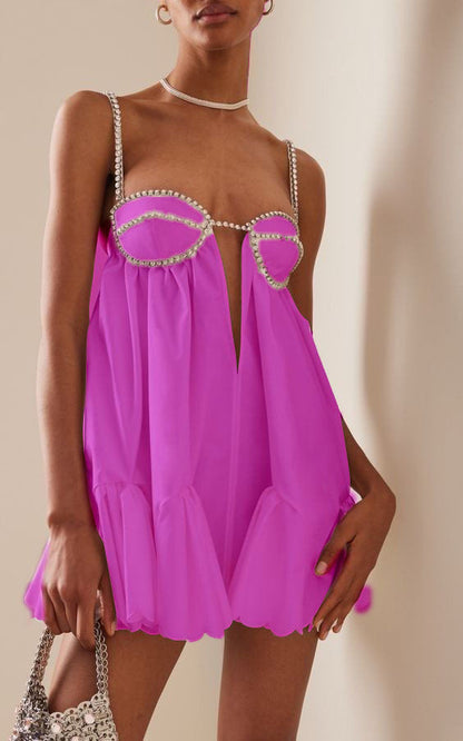 Minikleid mit Muschelsaum und Kristallverzierung