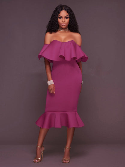 Trägerloses Midi-Kleid mit Rüschen und figurbetontem Schnitt