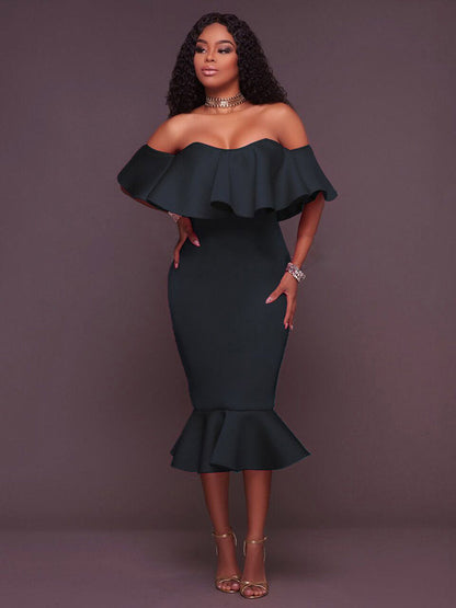 Trägerloses Midi-Kleid mit Rüschen und figurbetontem Schnitt