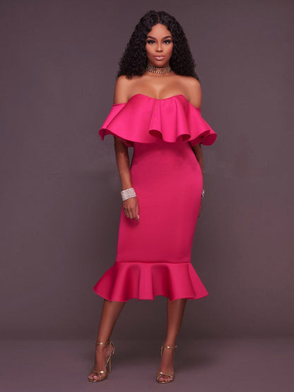 Trägerloses Midi-Kleid mit Rüschen und figurbetontem Schnitt