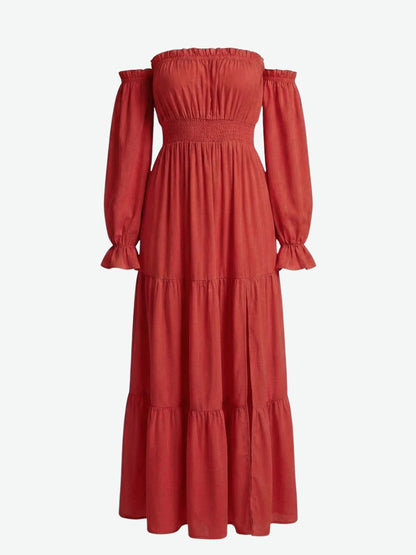 Robe longue épaules dénudées à taille smockée