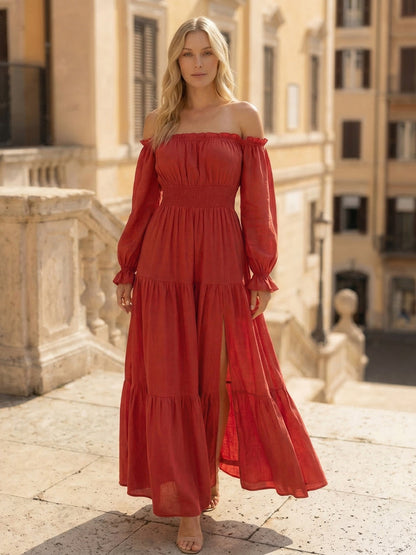 Robe longue épaules dénudées à taille smockée