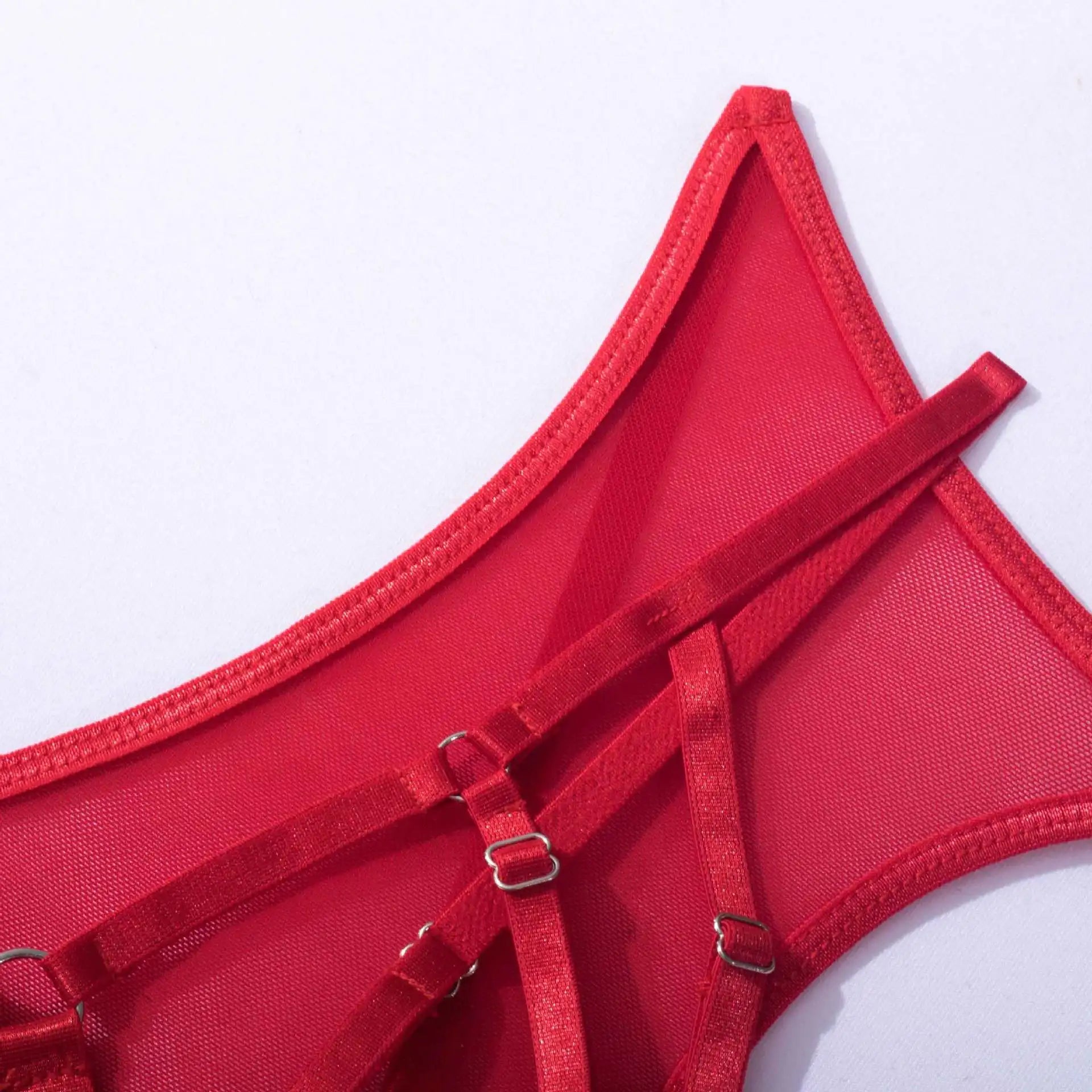 Komplet bielizny z metalową obręczą