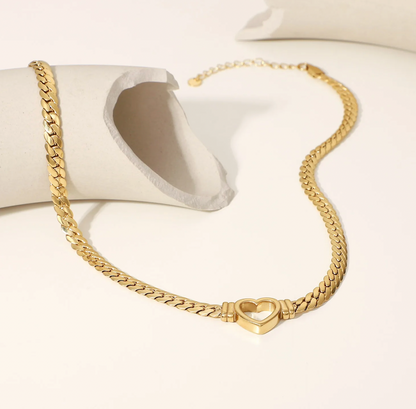 COLLIER CŒUR VENUS PLAQUÉ OR 18 CARATS