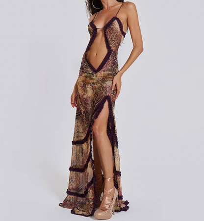 BRIT Y2K MAXIKLEID MIT RÜSCHEN UND AUSSCHNITT