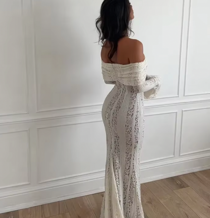 ROBE EN DENTELLE À ÉPAULES DÉNUDÉES ANGELINA