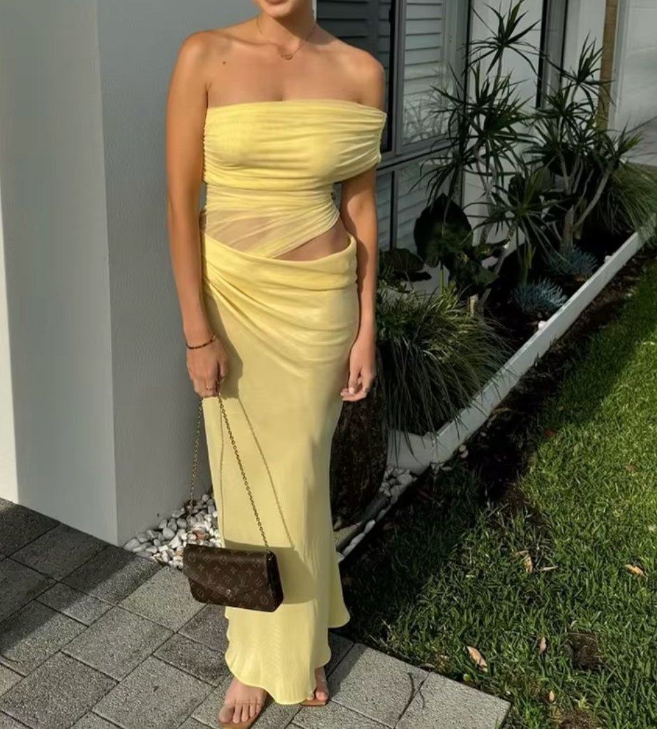 BELINDA OFF THE SHOULDER DRESS - Seldom Seen Styles