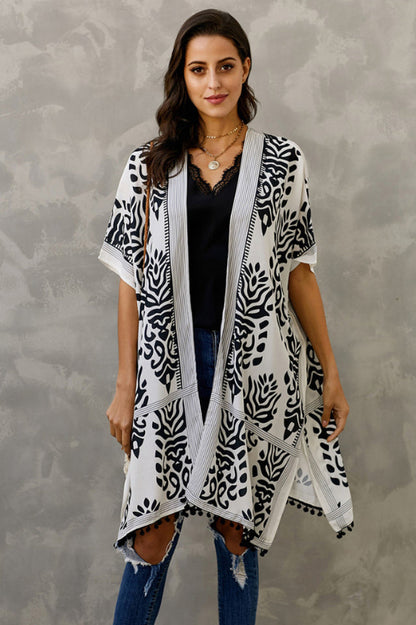 Cardigan imprimé kimono à pompons "Station balnéaire"