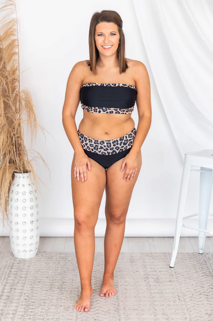 Bikini-Set mit Leopardenmuster und Sanddünen-Motiv