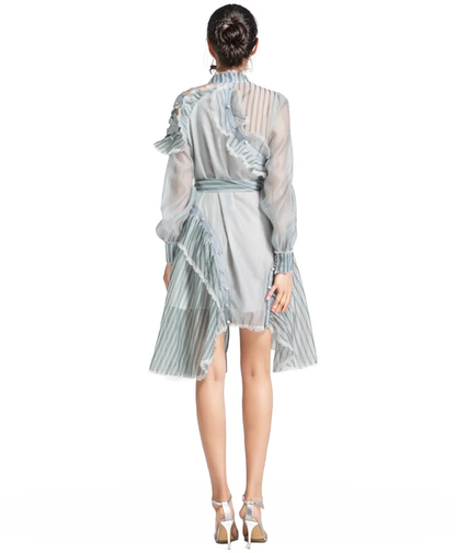 Mini-robe volantée rayée transparente avec ceinture – Nova