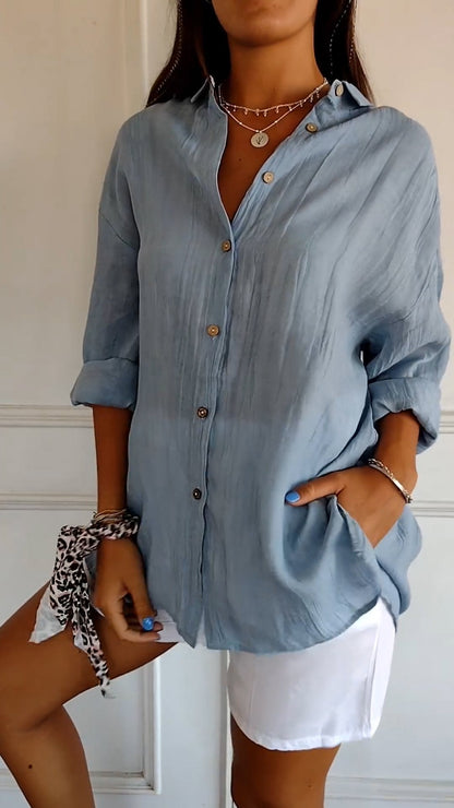 Chemise à col plissé et boutonnage simple