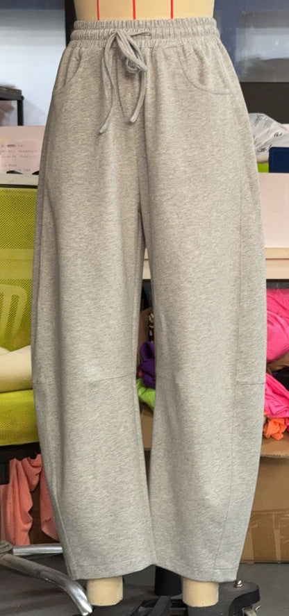 Women's Baggy Wide Leg Sweatpants with Drawstring Waist and Pockets