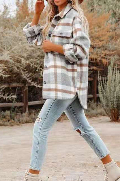 Manteau ample en laine à carreaux et revers pour femme