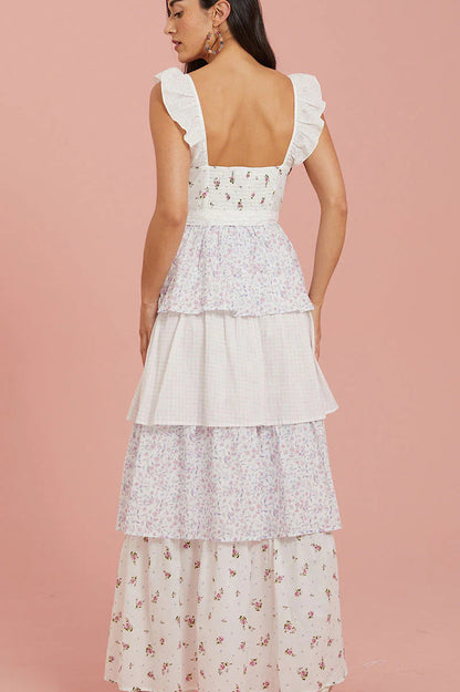 Robe étagée à imprimé floral et encolure en cœur