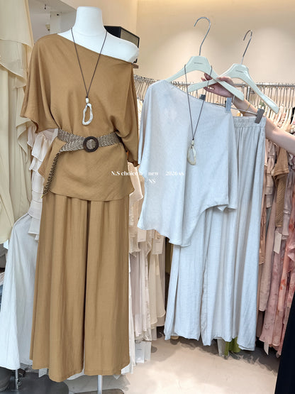 Women's Off-Shoulder Batwing Top Wide-Leg Pants Two-Piece Set with Belt Necklace Summer Vacation Casual Outfit