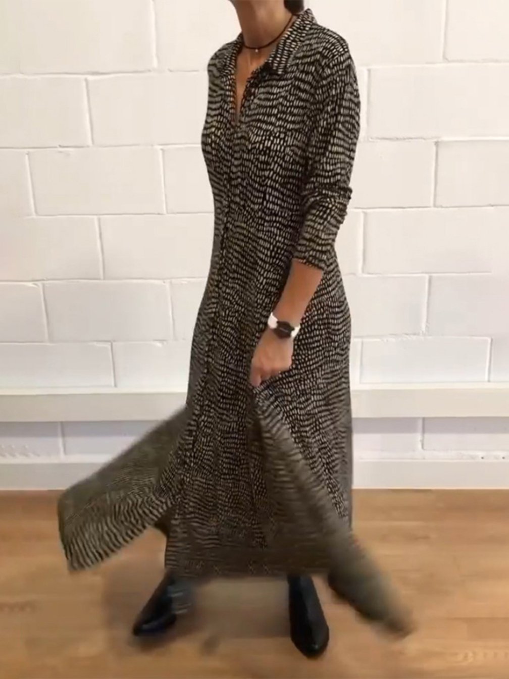 Women's Printed Long Sleeve V-Neck Dress - Seldom Seen Styles