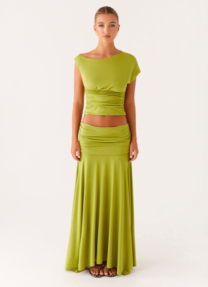 Women's Ruched Maxi Two Piece Set Long Sleeve Crop Top Wide Leg Pants Summer Casual Vacation Matching Outfit
