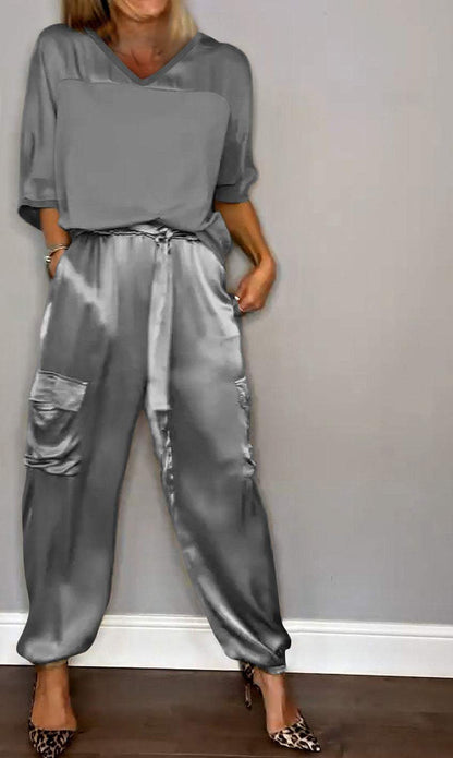 Damen-Anzug, zweiteilig, aus glattem Satin, halbärmliges Oberteil und Hose