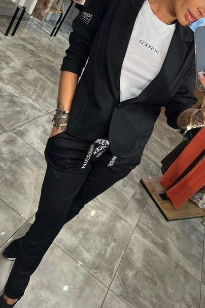 Damen-Jacke und elastische Hose Zweiteiler