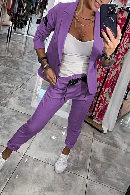 Damen-Jacke und elastische Hose Zweiteiler