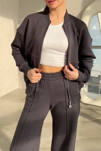 Ensemble deux pièces veste zippée et pantalon pour femme