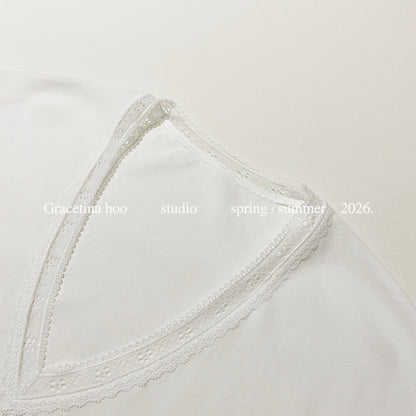 French Lace V-Neck T-Shirt – Minimal Loose Fit Casual Chic Summer Tee