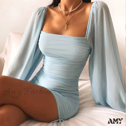 Amy Fashion - Blaue eng anliegende Kleider mit festem Kragen und schmaler Passform