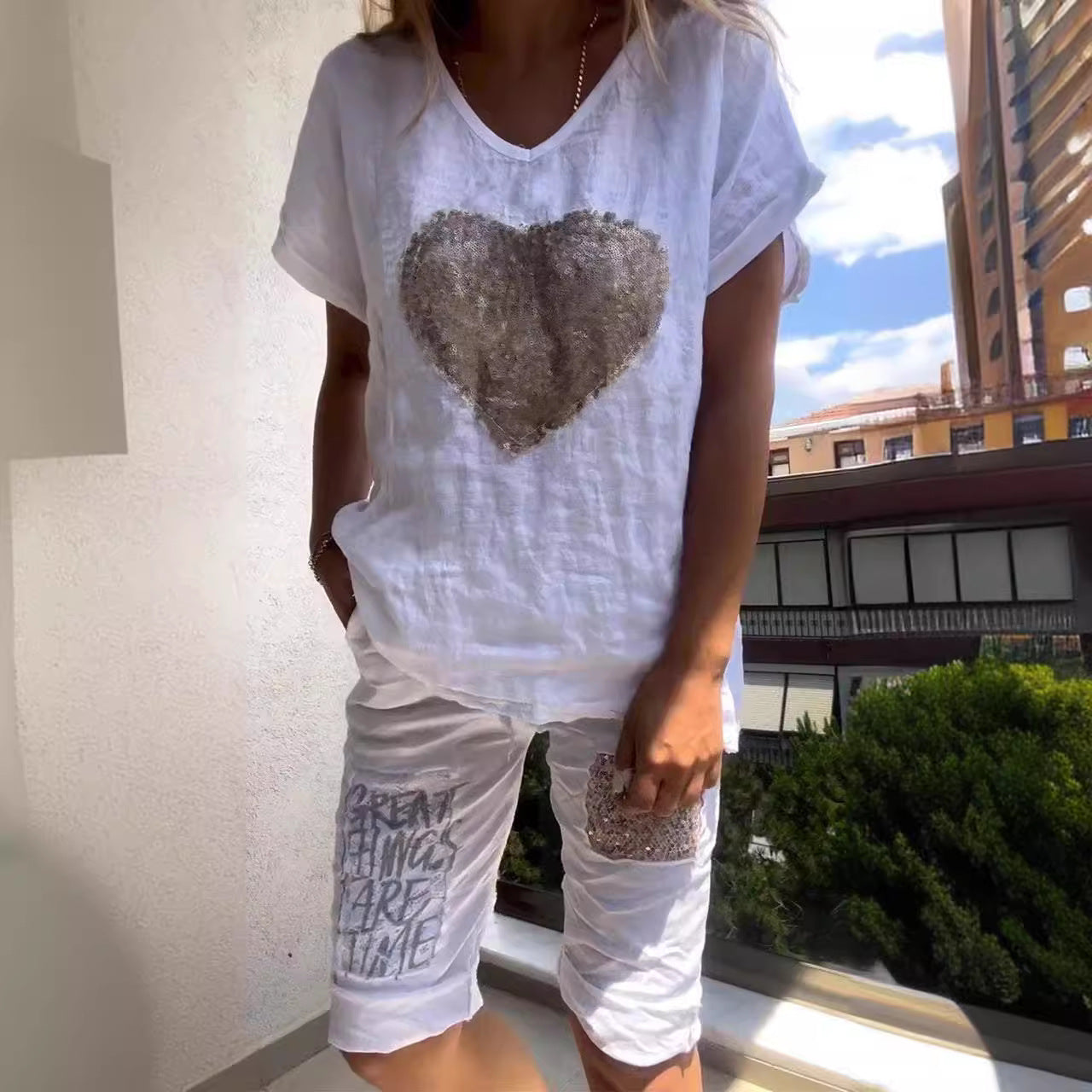 Linen Outfits Women 2 Piece Heart Sequins V-Neck Short Sleeve Top Loose Knee Length Pants 2025 Casual Set - Seldom Seen Styles