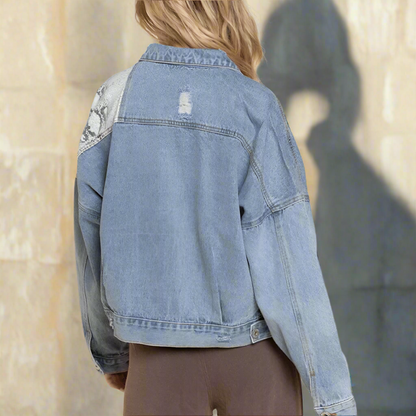Veste en jean imprimé serpent bohème