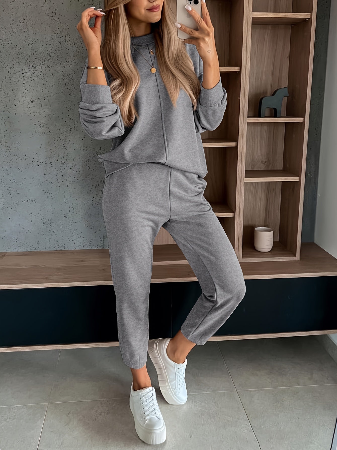 Ladies New Fashion Two-Piece Suit Long Sleeve Pullover，Sports Pants，Leisure Suit，Autumn and Winter Sportswear，Sportswear Pocket