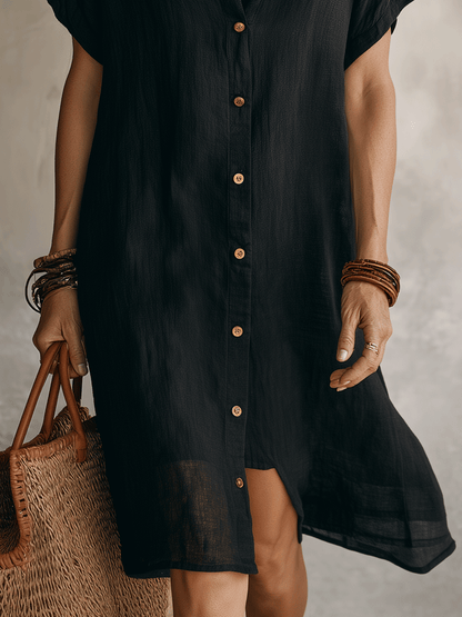Modernes Boho-Kleid aus schwarzem Leinen, entspannt geschnitten und knielang