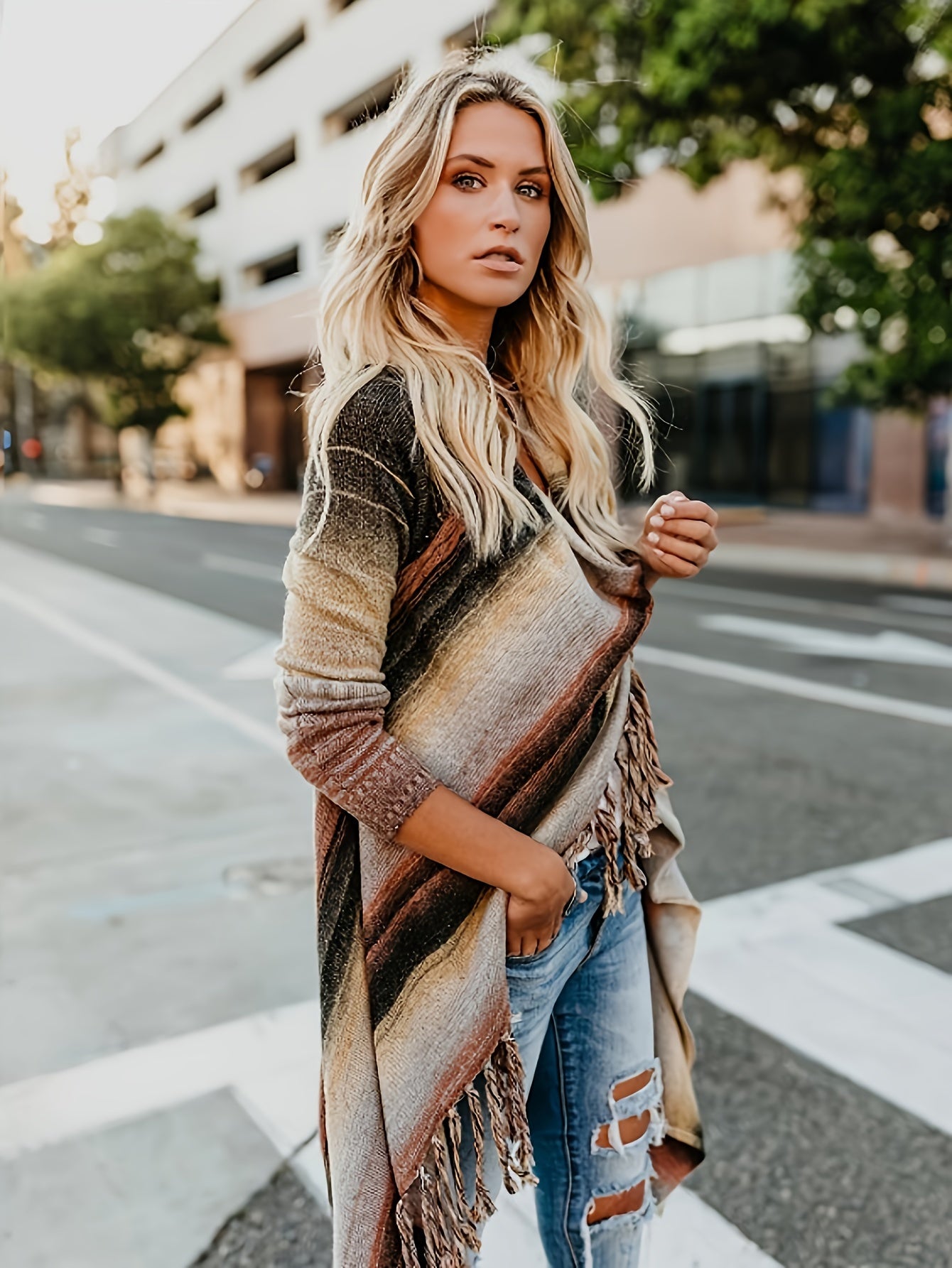 Poncho-Cardigan mit Streifenmuster und Fransensaum, eleganter Schal-Cardigan mit Fledermausärmeln für Herbst und Winter, Damenbekleidung