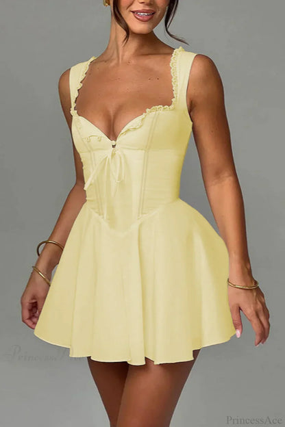 Elegantes tailliertes A-Linien-Mini-Kleid