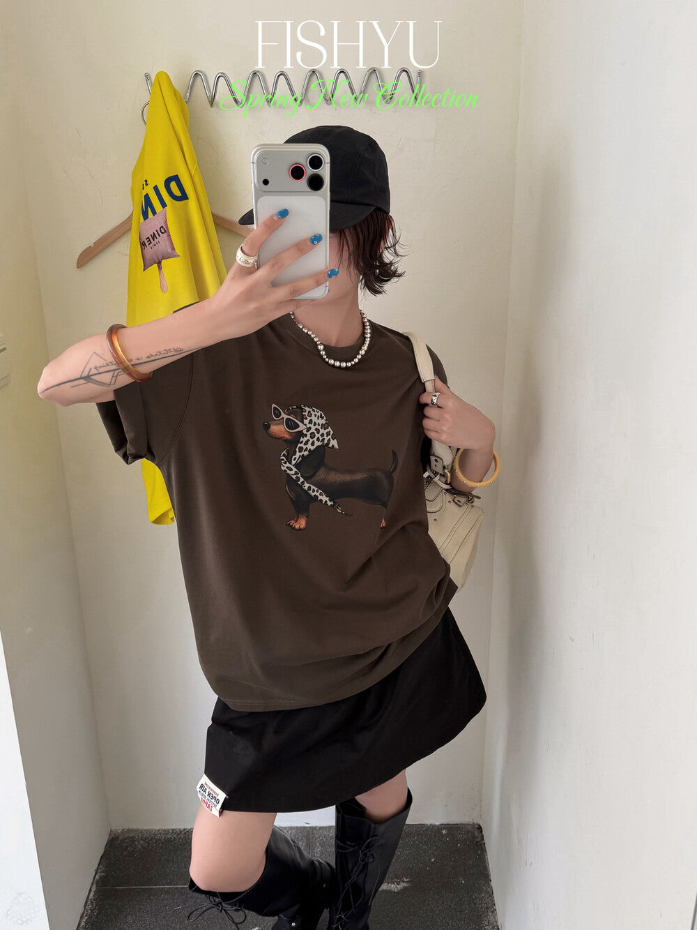 Vintage Dachshund Graphic T-Shirt – Leopard Scarf Dog Print Loose Fit Casual Tee - Seldom Seen Styles