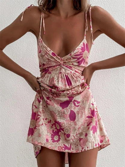 Blumen-Boho-Kleid mit rosa Blumendruck, Bohemian-Strandstil und Rüschen am Rücken, rückenfreies Minikleid