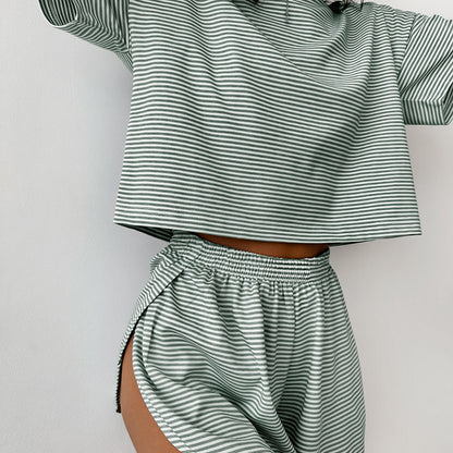 Zweiteiliges Pyjama-Set für Damen mit gestreiftem Print, überschnittenen Schultern und Wickelshorts, bequemes Pyjama-Set mit kurzärmligem T-Shirt und Shorts mit elastischer Taille, Lounge-Sets für den Schulanfang, Pyjama-Sets für Damen, Herbstkleidung