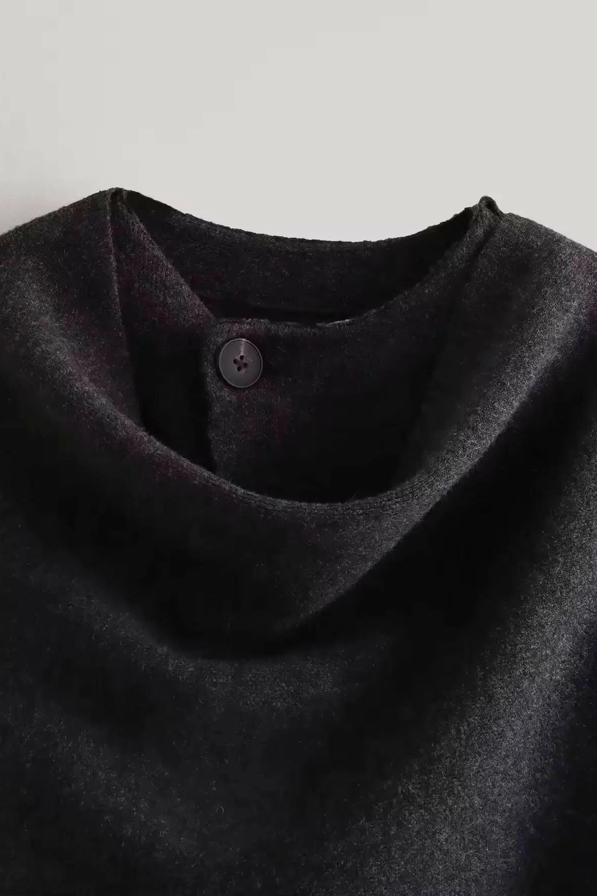 Miraée Paris – Elegant cape jacket - Seldom Seen Styles