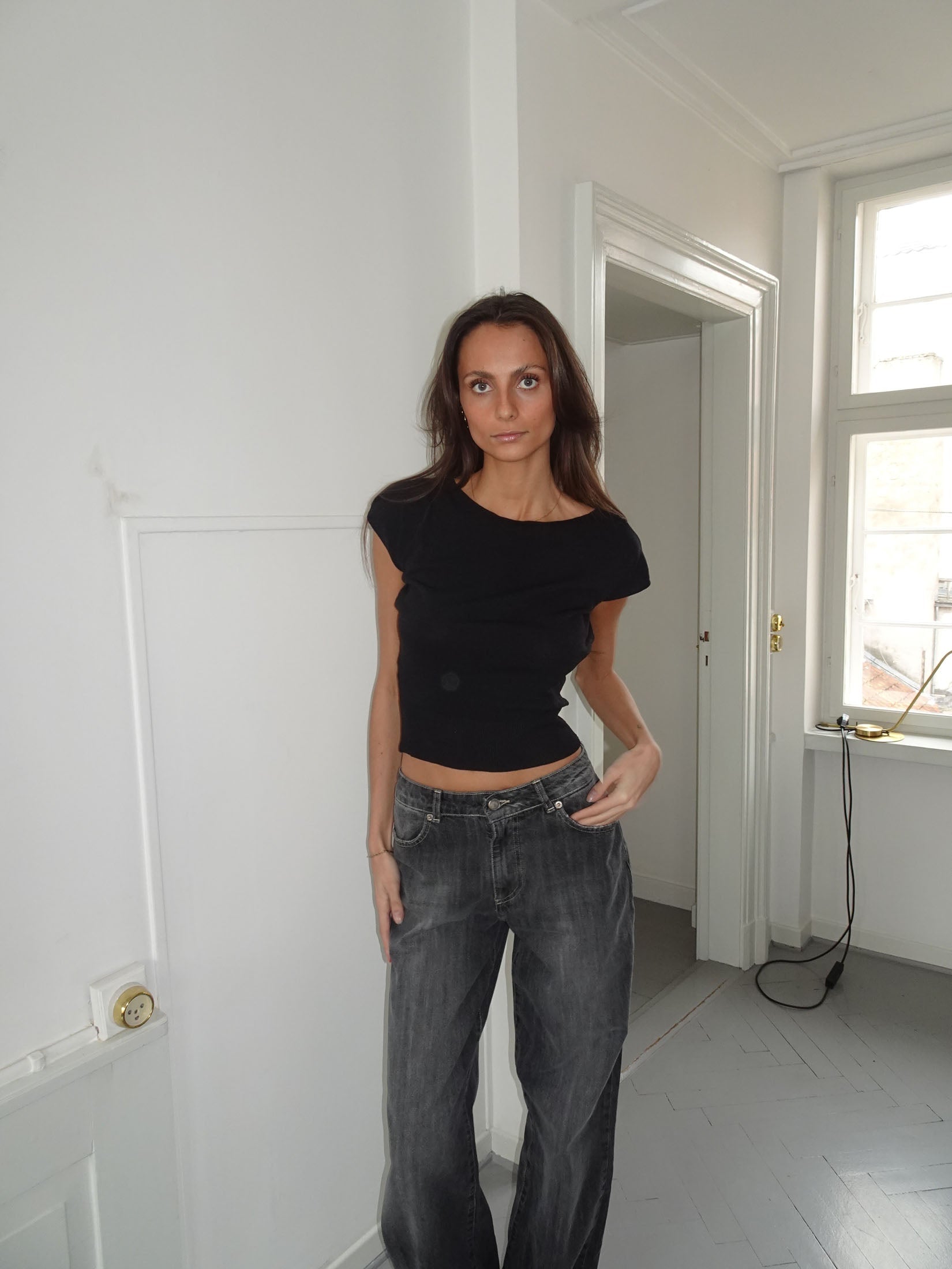 Lilu form fitting top - Black - Seldom Seen Styles