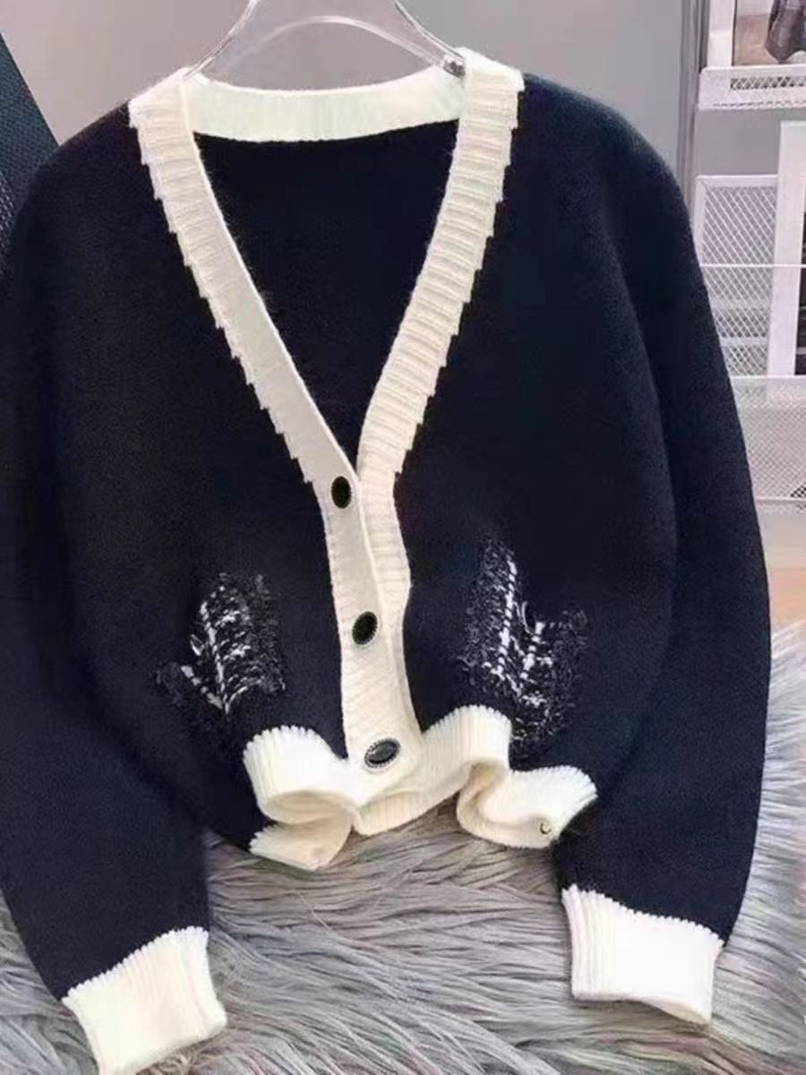 Stil gestrickte Strickjacke Damen Oberbekleidung Herbst und Winter neue Bluse V-Ausschnitt lose langärmelige Kleid Pullover Mantel Mode