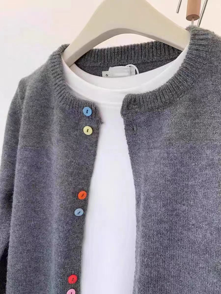 2024 Frühling und Herbst Neue Waschbären Samt grau Pullover Top Frauen kurze japanische lose weiche wachsartige alle-passende gestrickte Strickjacke