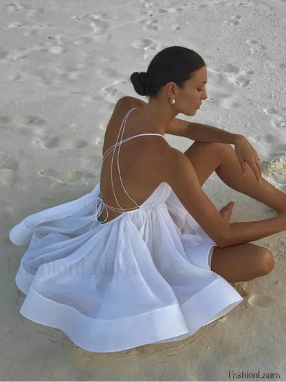 Gelbes plissiertes Mini-Kleid zum Schnüren
